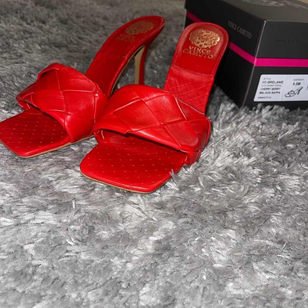 Vince Camuto (Brelanie)